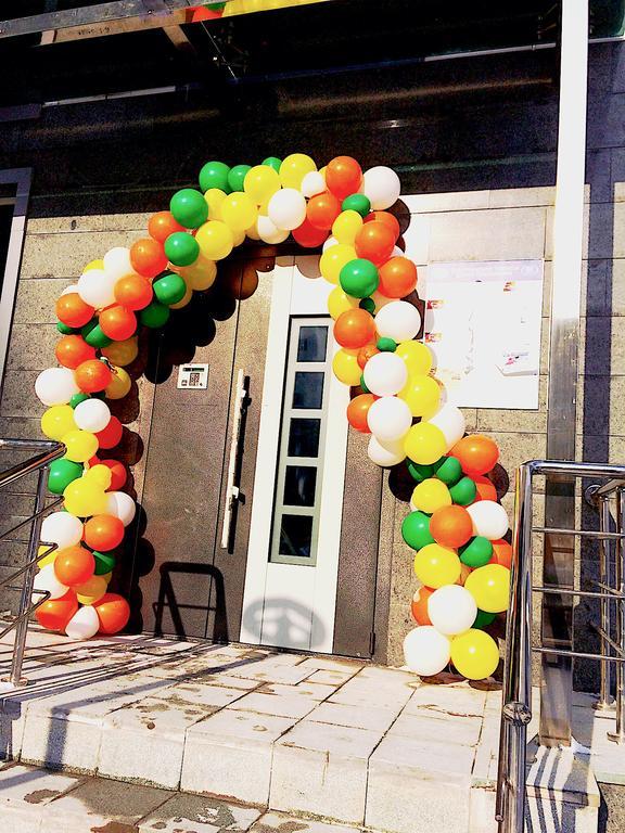 Vremena Goda Apartment In Astana Exterior photo
