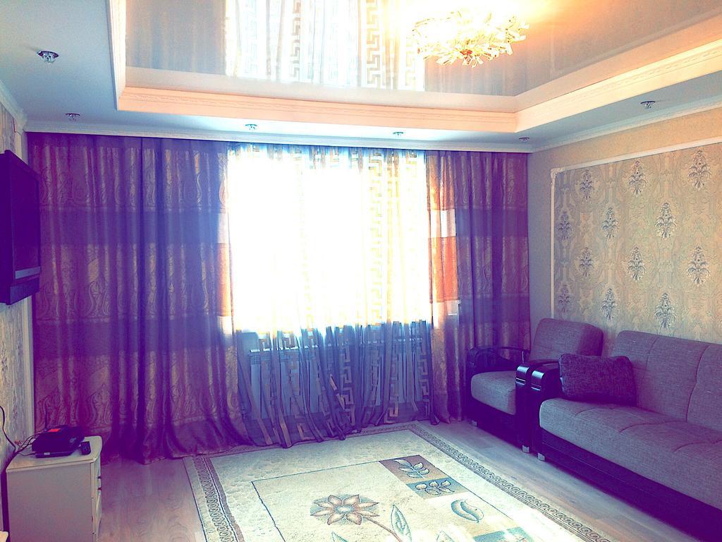Vremena Goda Apartment In Astana Exterior photo