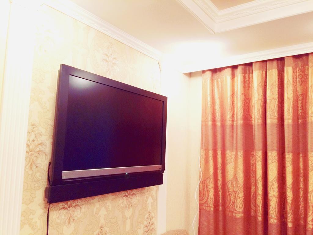 Vremena Goda Apartment In Astana Exterior photo