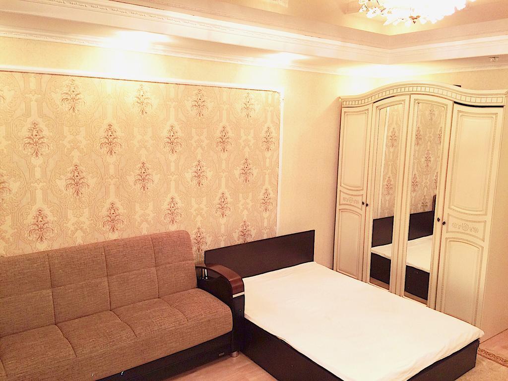 Vremena Goda Apartment In Astana Exterior photo